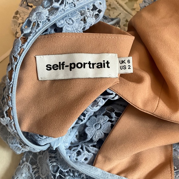 Rare SELF-PORTRAIT Petal Paneled Lace Top Blue, Size 2 - Picture 13 of 16